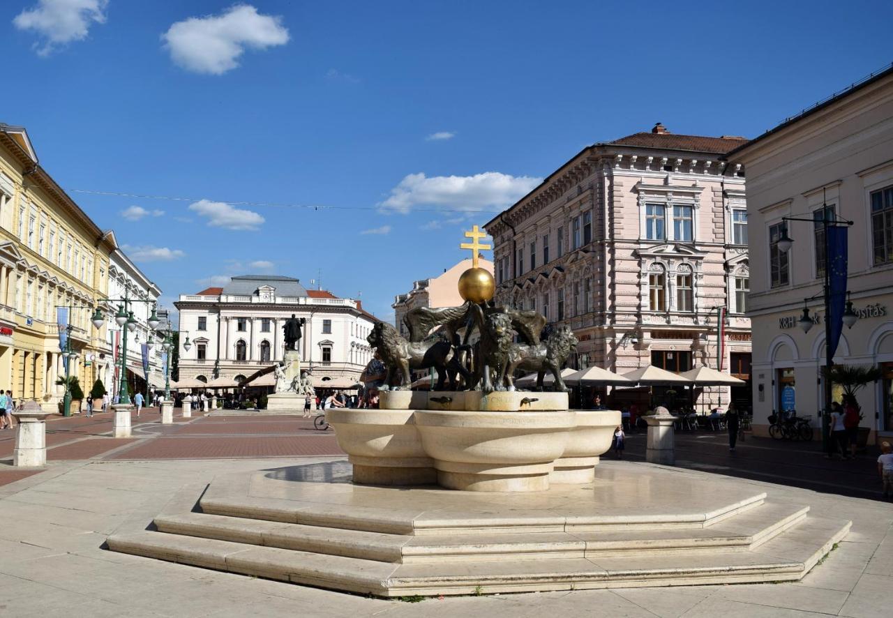 Szeged Suncity Apartman Bagian luar foto